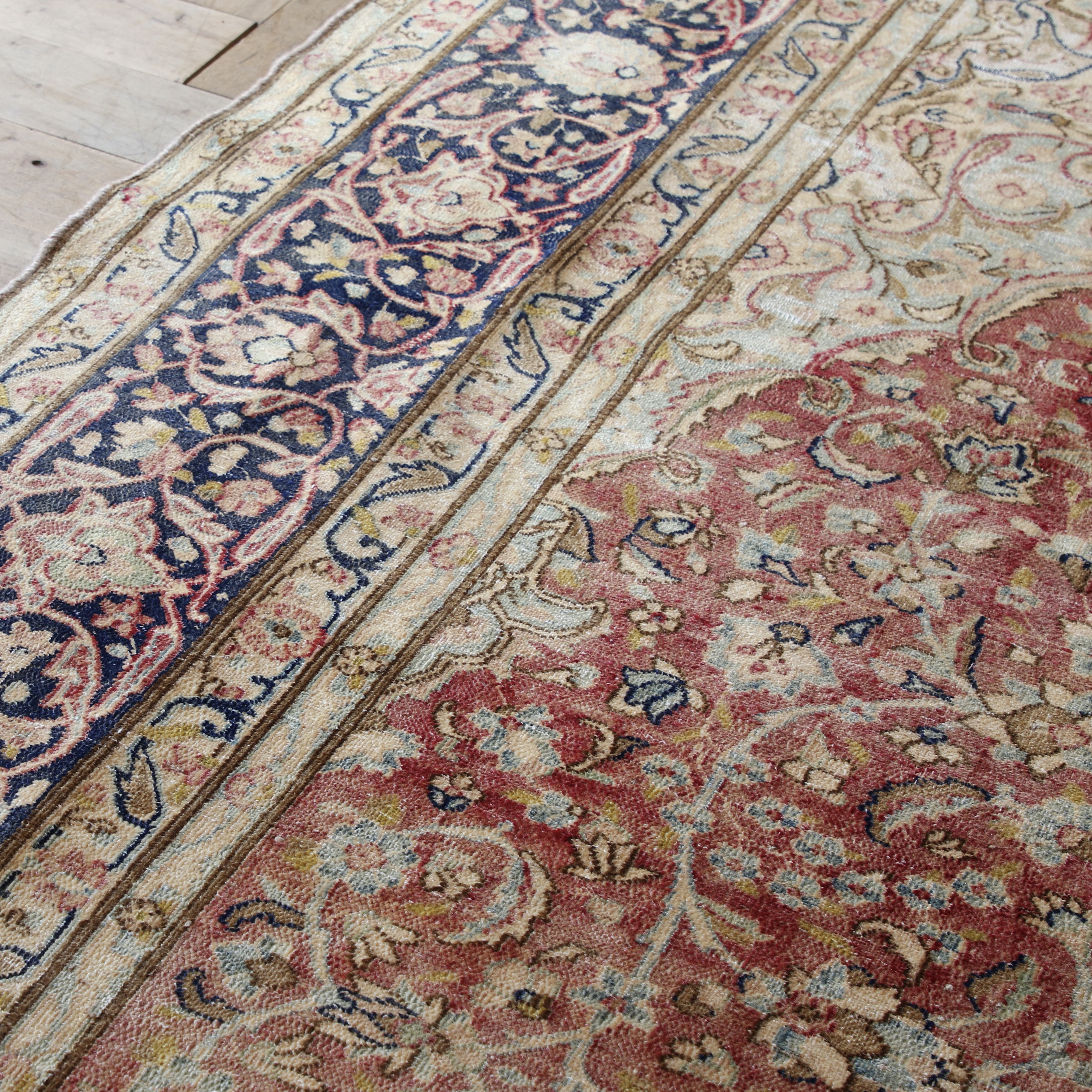 Kerman Rug // Rust Medallion